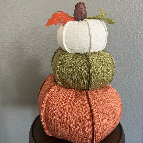 Weighted 3 Tier Pumpkin Decor - Picture 2 of 7